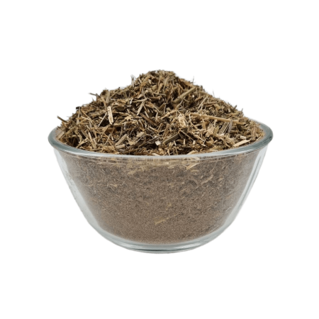 Klebkraut geschnitten für Pferde in einem Schälchen