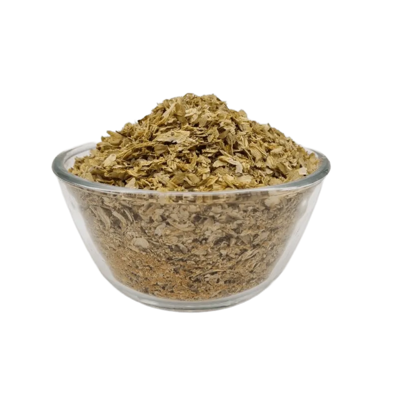 Hopfenblüten geschnitten für Pferde in Premium Qualität auf einem Teller