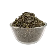 Siegtal Brennnesselkraut geschnitten für Pferde in einer Schale